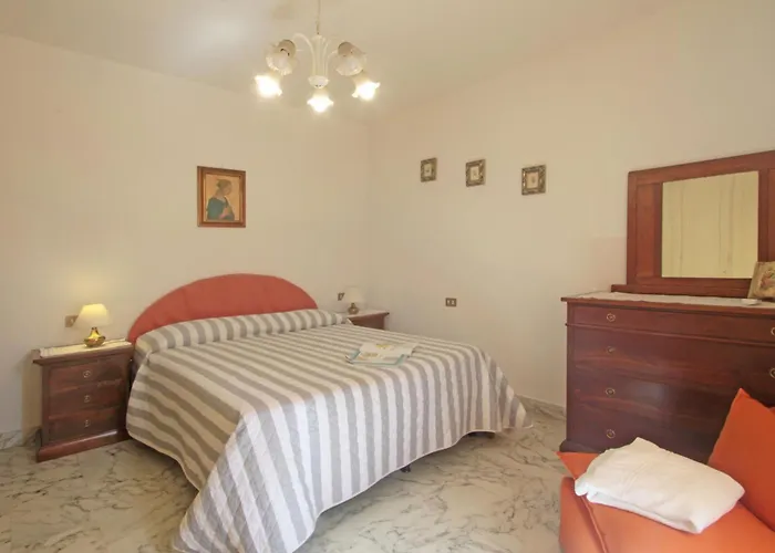 Simonetta By Interhome فورتي دي مارمي